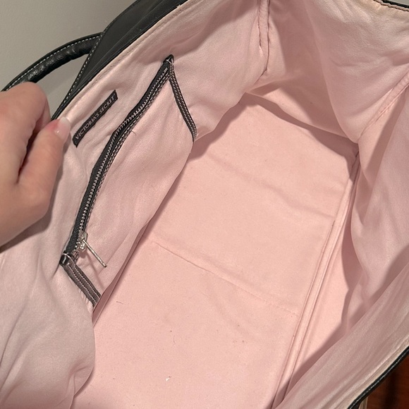 Victoria’s Secret 1990s Weekender Black Pebble Faux Leather Travel Tote - Picture 7 of 9